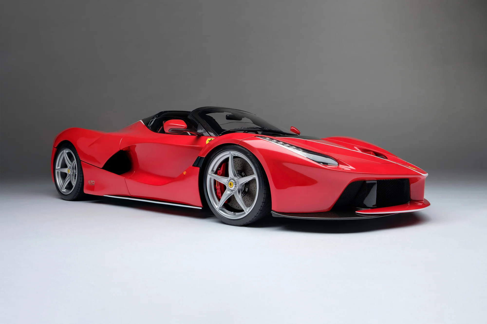 Ferrari LaFerrari Aperta in Rosso Corsa